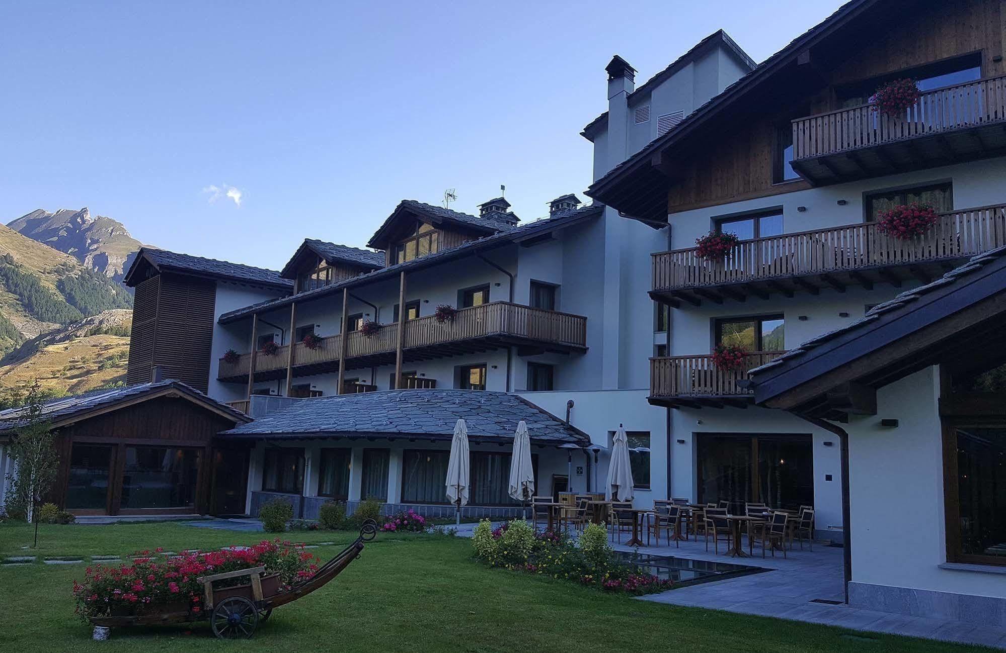 لا تْويلي Montana Lodge & Spa, By R Collection Hotels المظهر الخارجي الصورة